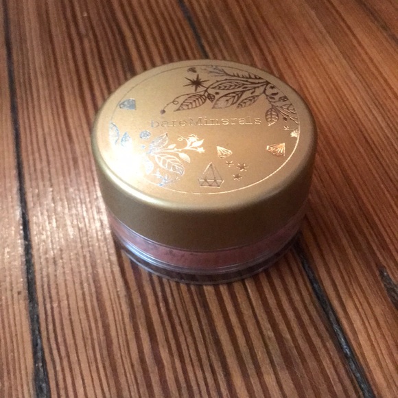 bareMinerals: Powder Blush - Picture 2 of 4